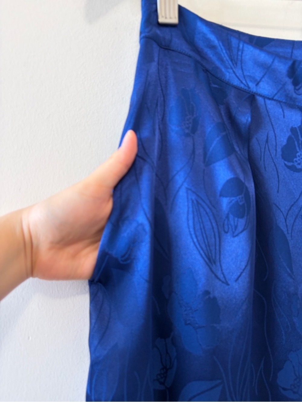 RONNY KOBO COLLECTION Kristine Satin Jacquard Balloon Pants in Royal Blue M - Picture 6 of 11